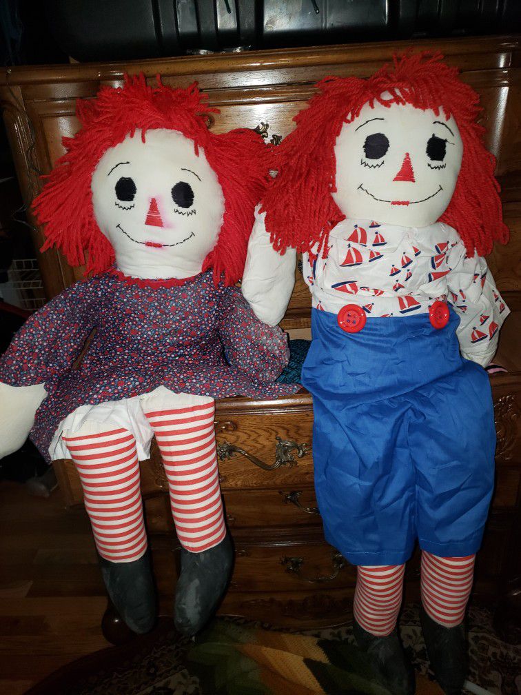 Raggedy Ann And Raggedy Andy