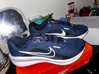 NIKE DOWNSHIFTER 13 NEW NEVER USED