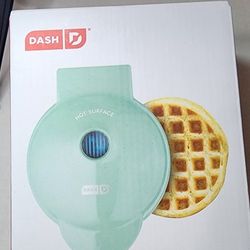 Dash Mini Waffle Maker