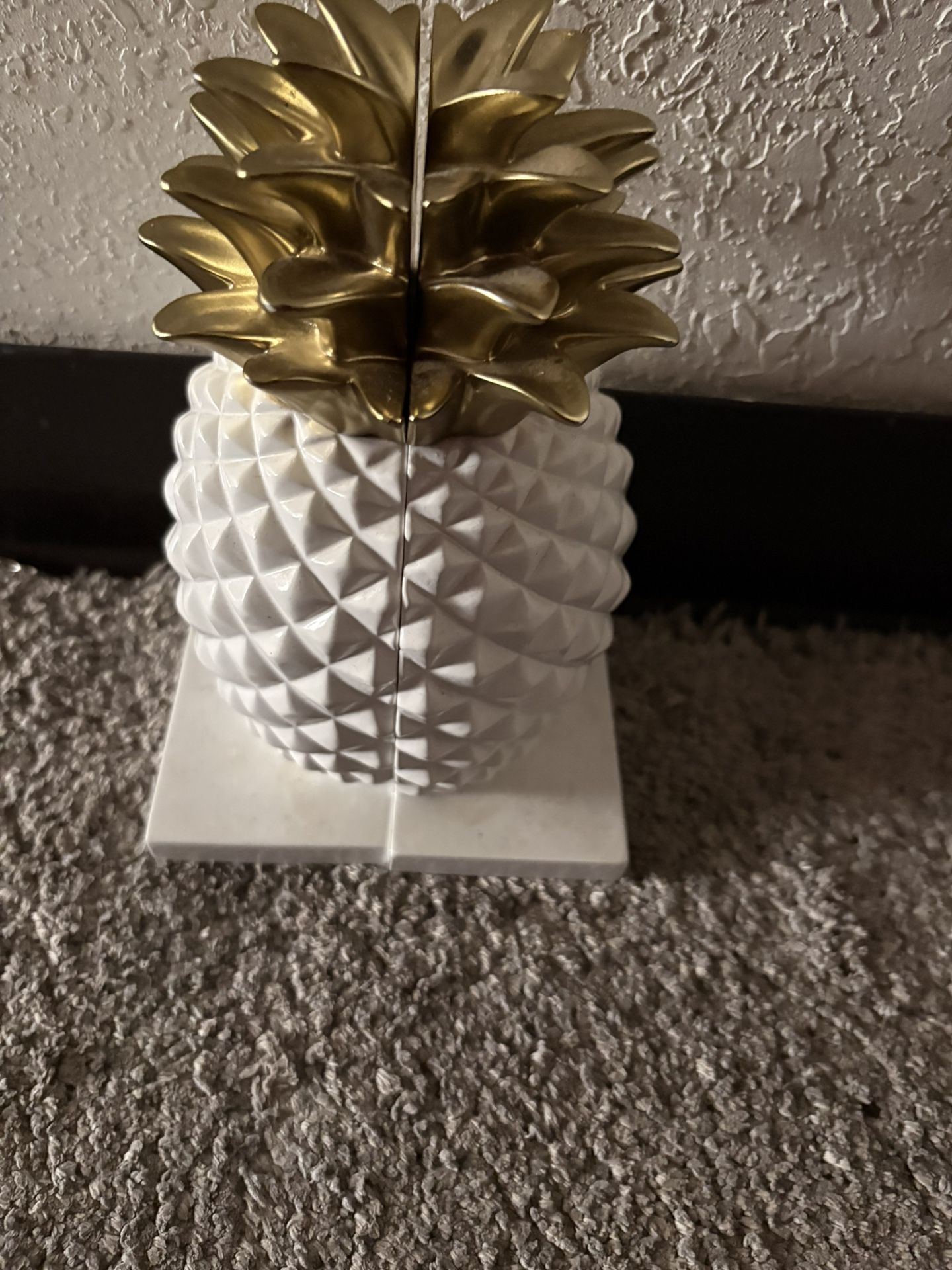Pineapple Bookends 