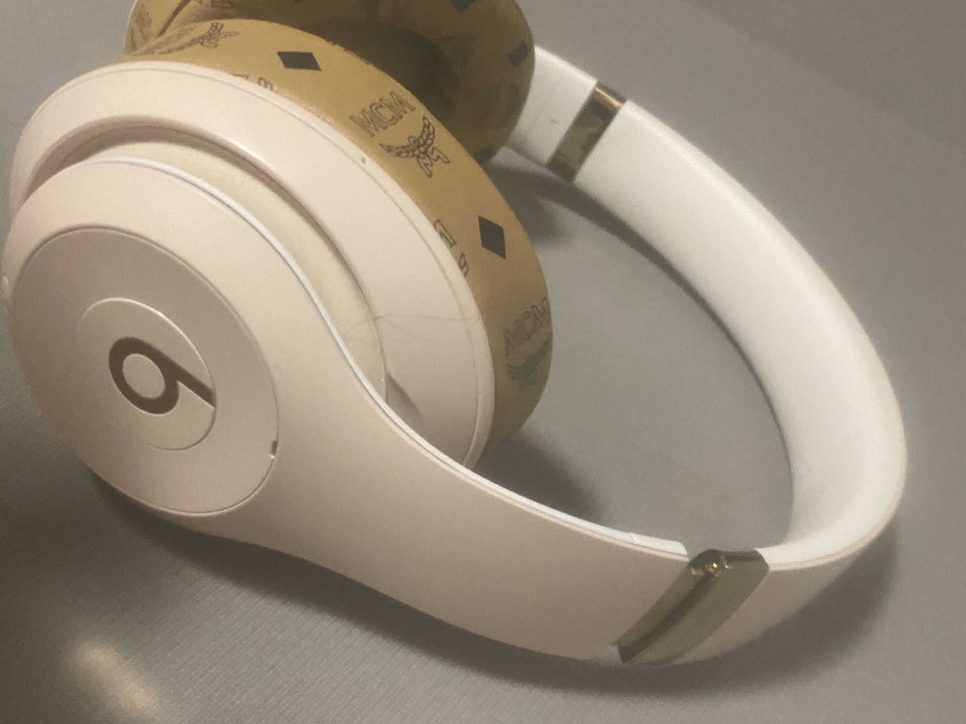 Dre beats Studio 3