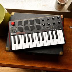 AKAI MPK mini 