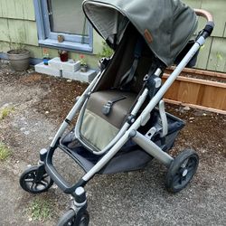 Uppababy Vista V2 Stroller + Accessories 