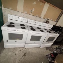 Whirlpool Stove On Good Working Conditions 
