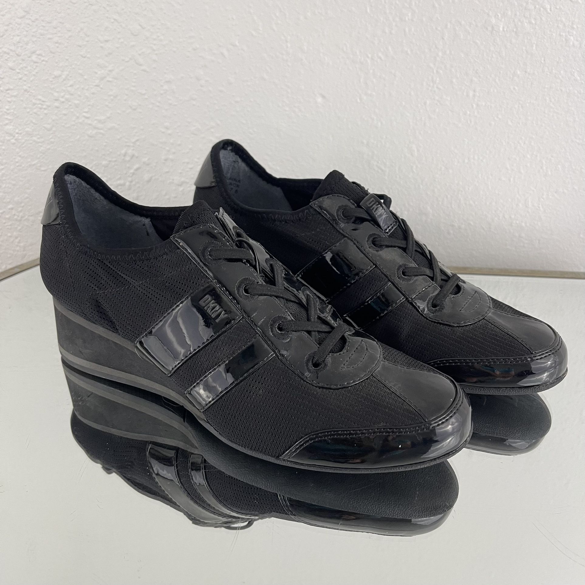 DKNY Y2K Black Patent Leather Raina Sport Low Wedge Heel Causal Lace Up Sneakers