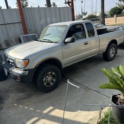 2000 Toyota Tacoma