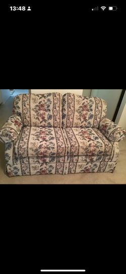 Floral Loveseat 2-Seater - Used