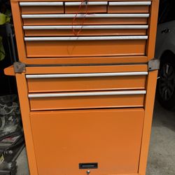 8 Drawer Tool Box And Storage Area With Keys
