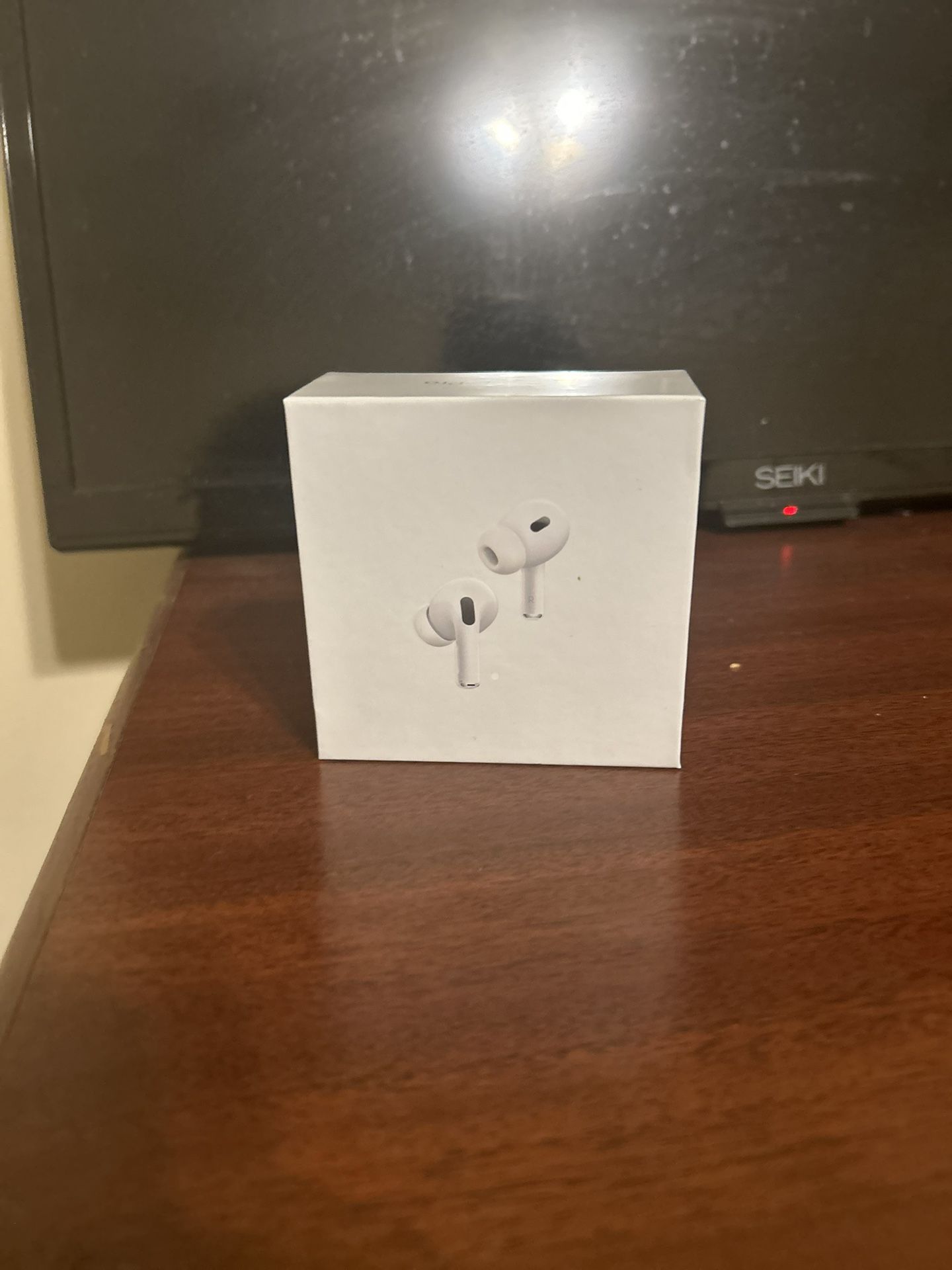 - *BEST OFFER*Apple AirPods Pro 2nd Generation with MagSafe Wireless Charging Case