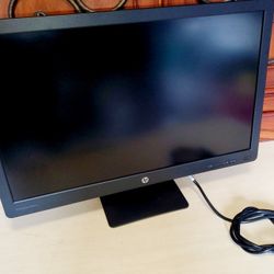 24" HP Computer Monitor In Good Working Condition 