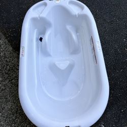 New Primo Euro Baby/Toddler Bath Tub