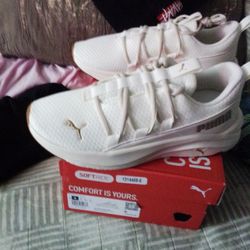 WOMENS SIZE 8 PUMA SHOES NEW IN BOX NEVER WORN