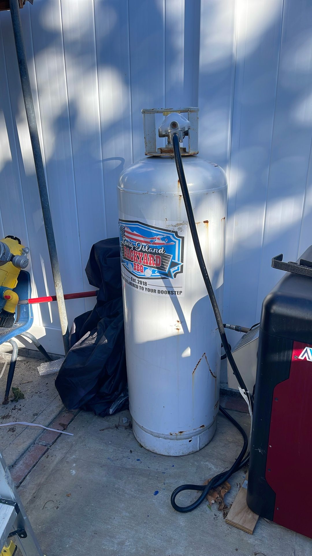 Full Tank Of propane Gas + tank For Sale 