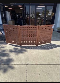 New 3 Panel Fence Screen Fence. Good for AC unit, Trash Can, Pool Equipment,