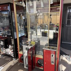 Claw machine Arcade game Working $200