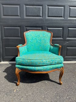 🔥Vintage French Provincial Bergère Armchair – Turquoise Jacquard, Carved Wood – Must Go!