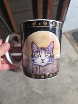 3 cat decorated mugs