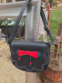 Purses good condition