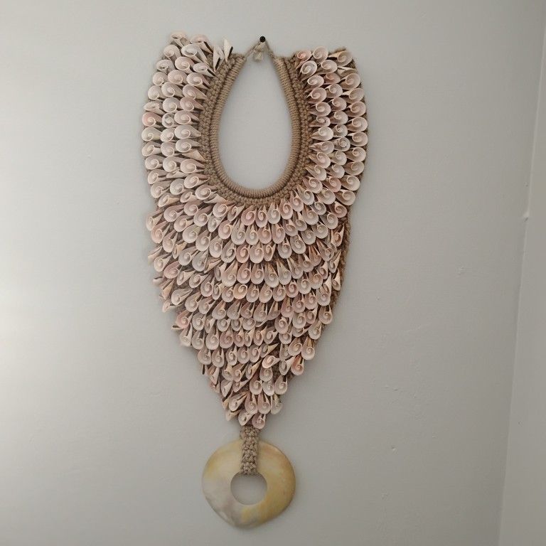 Exotic Shell Neckwear Decor