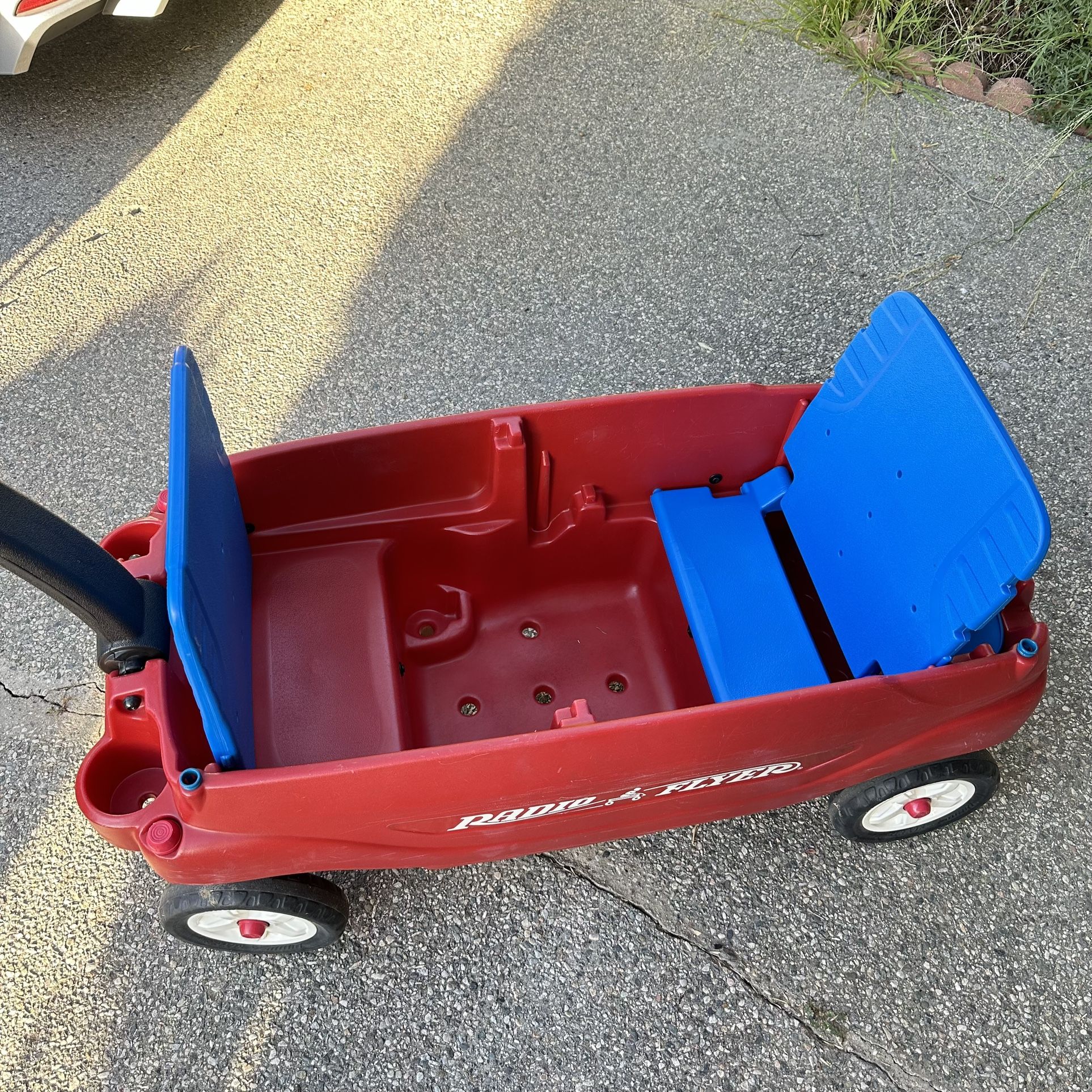 Radio Flyer, Pathfinder 2-in-1 Wagon, Folding Seats