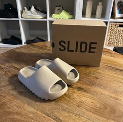Yeezy slide pure size 10 Deadstock