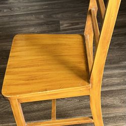 Spiegel Vintage Wooden Chair