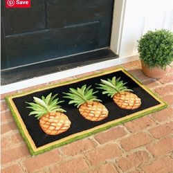 Indoor/Outdoor Pineapple Accent Rug 24" X 42"