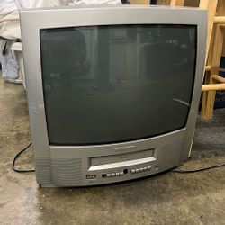 Magnavox Combo VHS Tube TV 20 Inch Works