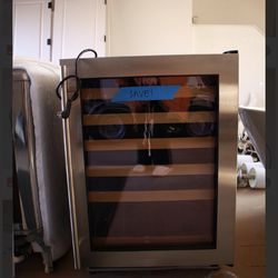 Wine / drink fridge