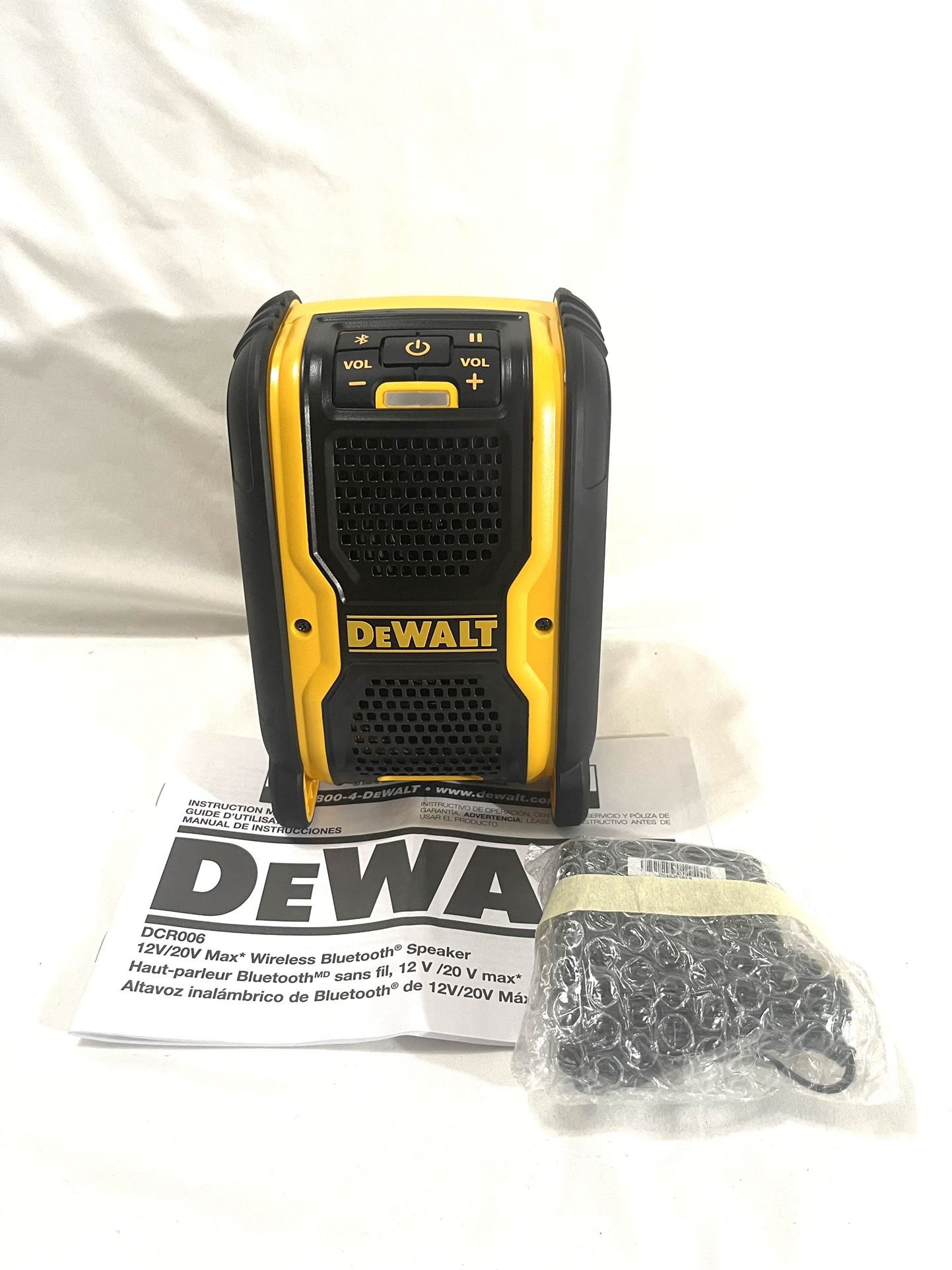 Brand new Dewalt 20 V and corded Bluetooth works side speaker
