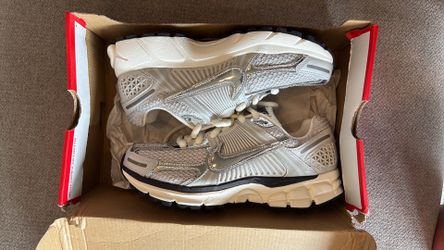 Nike Vomero 5 Photon Dust Chrome 7.5W