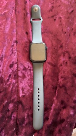 Apple Watch Series 3 42mm GPS – Space Gray – Works Great