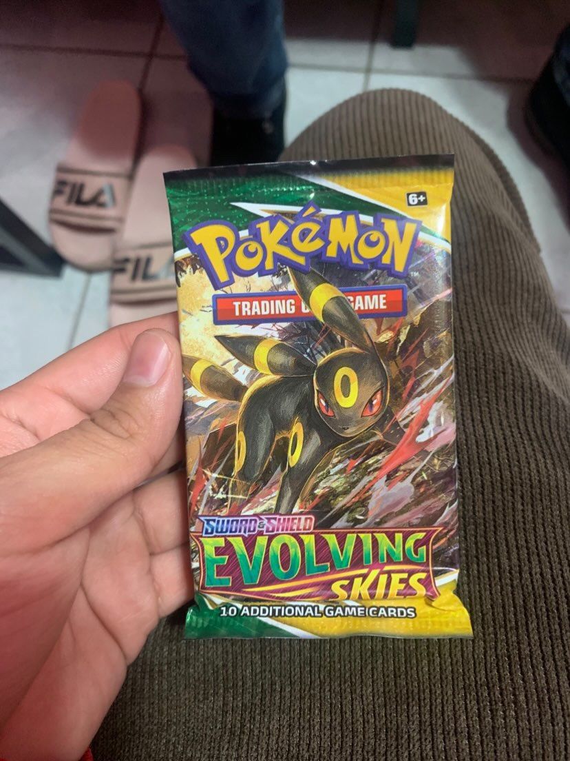 Evolving Skies Booster Pack