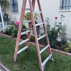 Excellent Condition 6 And 7ft Fiberglass A Frame Ladders