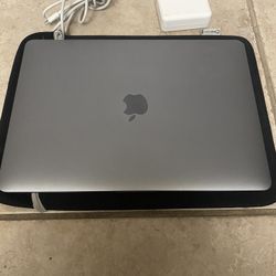 MacBook Pro13 Inch 2017 3.1 GHz 