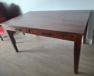 Table/Desk