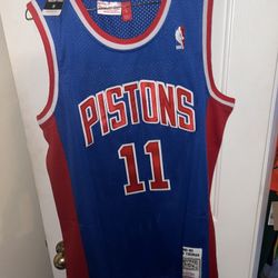 Isiah Thomas Detroit Pistons red/blue jersey size L