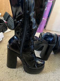 Heel boots