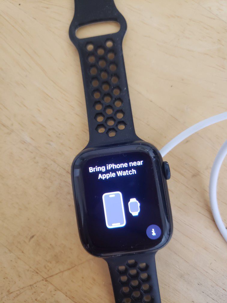 Apple Watch series 7 aluminum 45mm GPS
