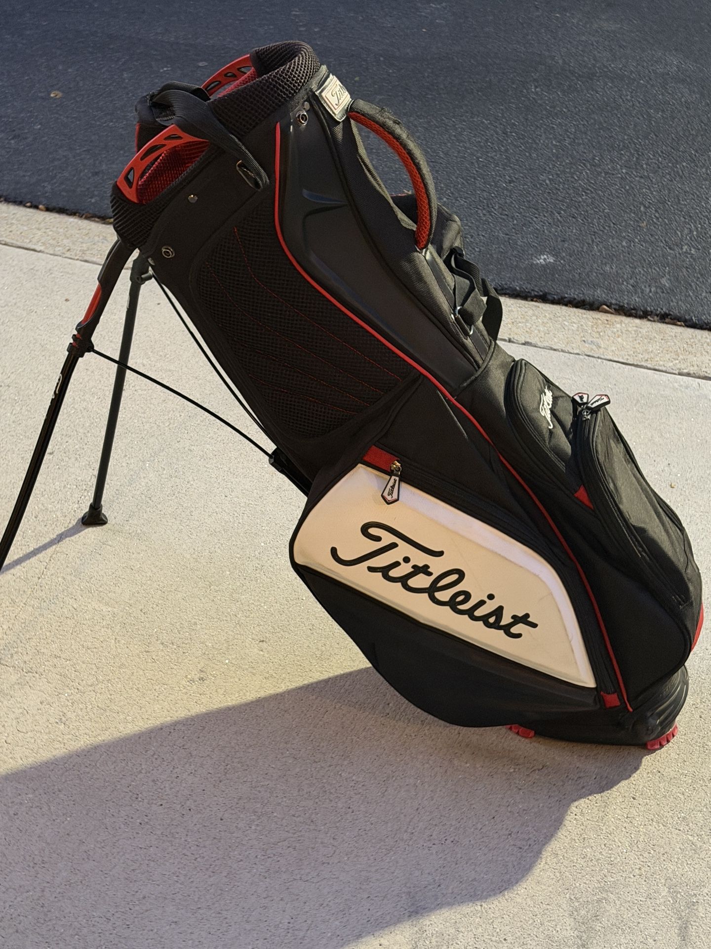 Titleist Premium TB4SXSF Black/White/Red 4-Way Golf Stand Bag w/ Raincover