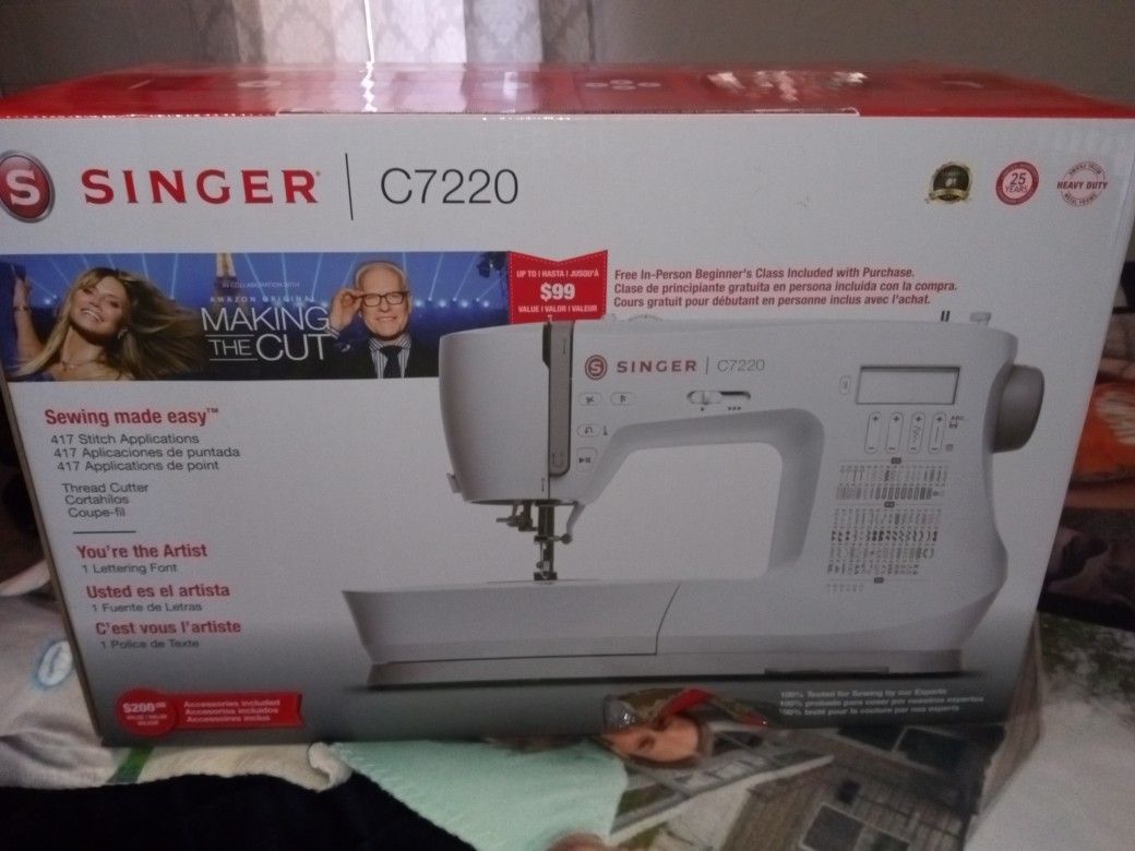 Singer C7220 Computerized Seeing Machine NEW?