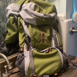 Backpack-Hiking-Camping
