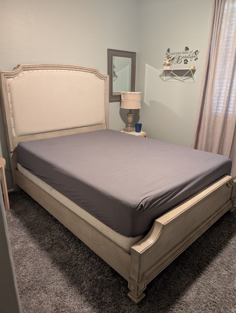 Ashley Furniture queen bed set with mattress and box spring Included