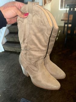 Women’s cowboy boots