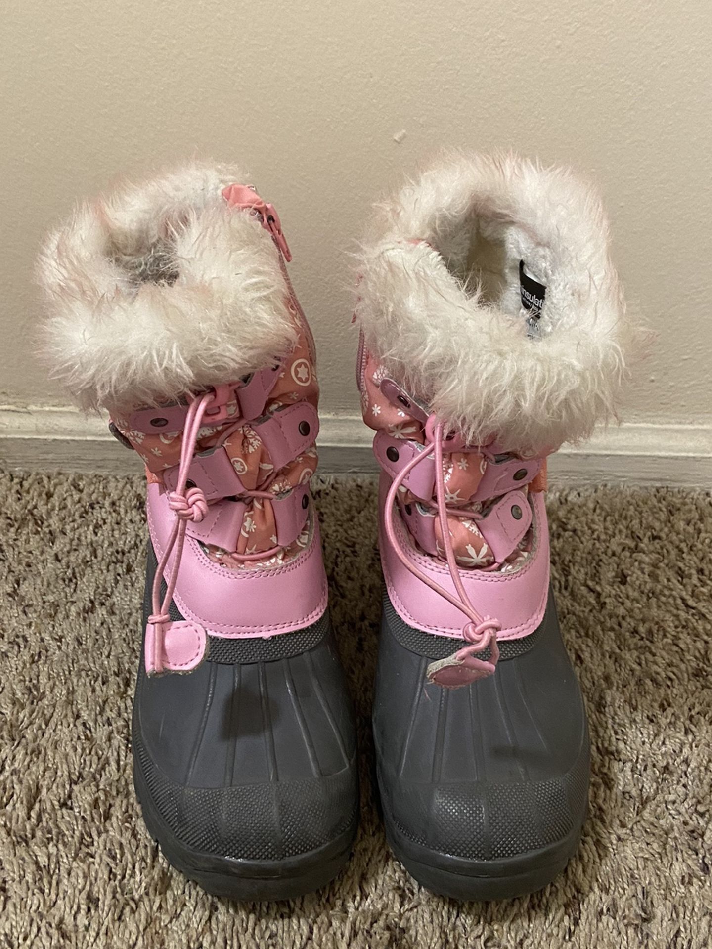 Thinsulate Snow Boots Size 4 For (8 To 10 Yrs Old)