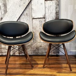 Armen Living Cassie Dining Chair in Black Faux Leather and Walnut Wood Finish 20D x 21W x 31H