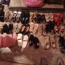 20 Pair Of Shoes And Heels 7 To 8 Size