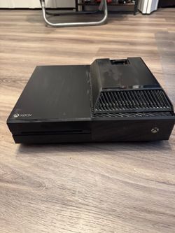 Xbox One Original Model With Controller