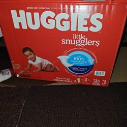 Huggies Size 3 Diapers, Little Snugglers Baby Diapers, Size 3 (16-28 lbs), 136 Count, 