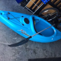 8’ Sundolphin Kayak New!!!! Paddle Included